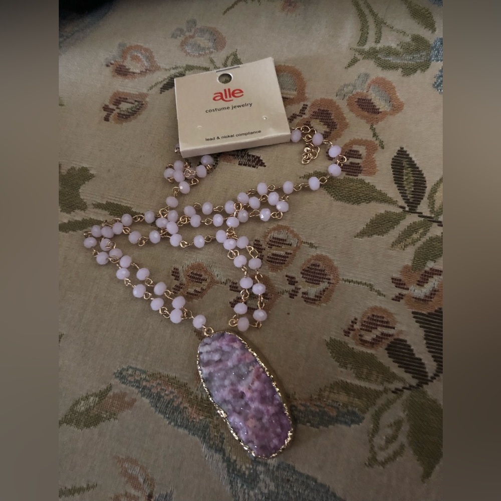 Alle Druzy & Austrian Crystal Costume Necklace - 625 $30 or $25 w/offer
